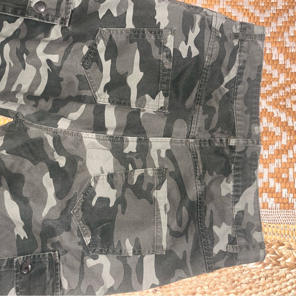 Camo Cargo Jogger Pant- Sz L-EUC- Side pockets - Picture 14 of 16